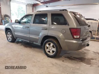 2007 Jeep Grand Cherokee Limited with VIN 1J8HR58P57C571251, listed as a IAAI auction lot 42306177 with 208,099 mi miles and . Bid and sale history available at DreamBid. Image 3.