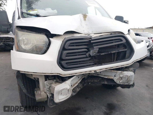 2017 Ford Transit с VIN 1FTYE9ZM6HKA23703, выставлен на аукционе IAAI как лот 41880601 с пробегом Не указан миль и . История ставок и продаж доступна на DreamBid. Изображение 6.