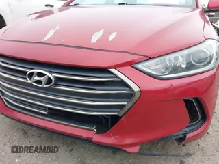 2017 Hyundai Elantra Value Edition z VIN KMHD84LF6HU226416, wystawiony jako IAAI lot #41298971 z przebiegiem 131 863 mil mil oraz . Historia ofert i sprzedaży dostępna na DreamBid. Obrazek 6.