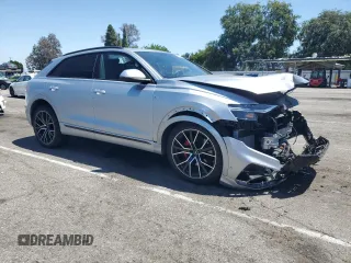 2022 Audi Q8 Premium Plus with VIN WA1EVBF18ND034572, listed as a Copart auction lot 57704485 with 28,246 mi miles and Salvage title. Bid and sale history available at DreamBid. Image 4.