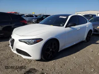 2020 Alfa Romeo Giulia Ti Sport z VIN ZARFAMBN8L7634911, wystawiony jako Copart lot #80492774 z przebiegiem 21 056 mil mil oraz Szkoda całkowita • Salvage title. Historia ofert i sprzedaży dostępna na DreamBid. Obrazek 1.
