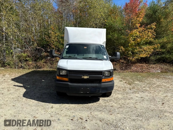 2014 Chevrolet Express Commercial z VIN 1GB0G2CG8E1143526, wystawiony jako Copart lot #75367264 z przebiegiem 396 638 mil mil oraz Czysty tytuł • Clean title. Historia ofert i sprzedaży dostępna na DreamBid. Obrazek 6.