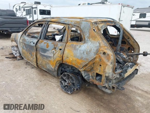2022 Jeep Cherokee Trailhawk with VIN 1C4PJMBX4ND517170, listed as a IAAI auction lot 42136339 with Not provided miles and . Bid and sale history available at DreamBid. Image 3.