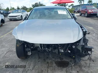 2024 Volkswagen Jetta SE z VIN 3VWEM7BU9RM057291, wystawiony jako IAAI lot #42346409 z przebiegiem 22 301 mil mil oraz . Historia ofert i sprzedaży dostępna na DreamBid. Obrazek 6.
