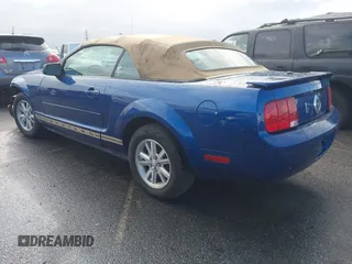 2007 Ford Mustang Deluxe with VIN 1ZVFT84N875329917, listed as a IAAI auction lot 41760205 with 171,005 mi miles and . Bid and sale history available at carsss.com. Image 3.