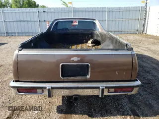 1983 Chevrolet El Camino z VIN 1GCCW80H5DR255003, wystawiony jako Copart lot #63256084 z przebiegiem 23 199 mil mil oraz Szkoda całkowita • Salvage title. Historia ofert i sprzedaży dostępna na DreamBid. Obrazek 6.