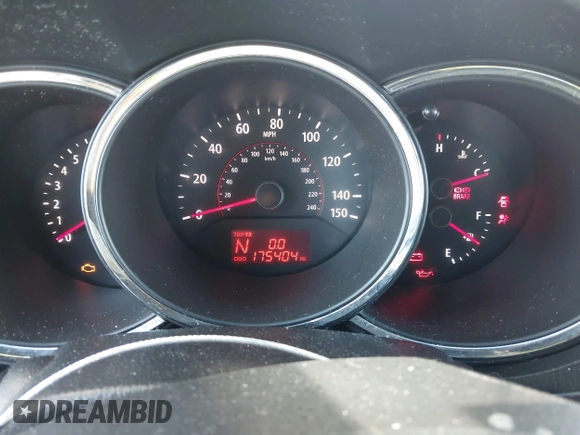 2012 Kia Sorento LX with VIN 5XYKT4A67CG191666, listed as a IAAI auction lot 42047583 with 175,404 mi miles. Bid and sale history available at carsss.com. Image 7.