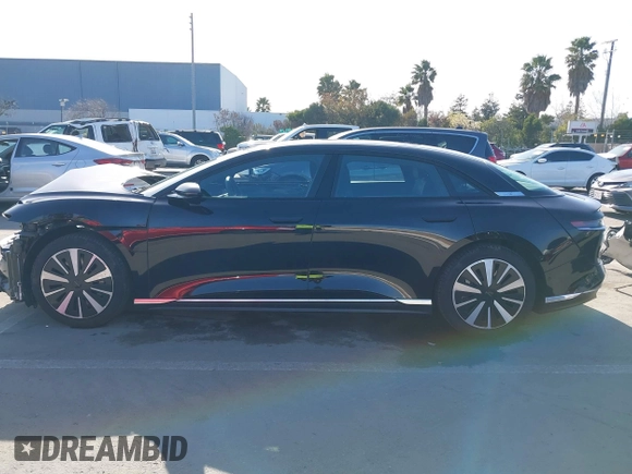 2024 Lucid Air Pure z VIN 50EA1PGA8RA003420, wystawiony jako IAAI lot #41593215 z przebiegiem 3856 mil mil oraz . Historia ofert i sprzedaży dostępna na DreamBid. Obrazek 15.