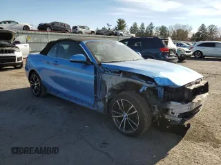 2020 BMW 2 Series 230i xDrive with VIN WBA2K1C01L7D97038, listed as a Copart auction lot 80822614 with 32,694 mi miles and Salvage Title. Bid and sale history available at carsss.com. Image 4.