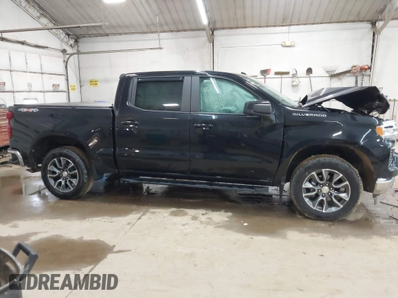 2024 Chevrolet Silverado 1500 LT with VIN 3GCPDKEK4RG272875, listed as a IAAI auction lot 42069561 with 13,694 mi miles and . Bid and sale history available at DreamBid. Image 13.