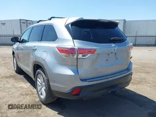 2016 Toyota Highlander LE Plus z VIN 5TDZKRFH2GS149519, wystawiony jako IAAI lot #42346714 z przebiegiem 76 682 mil mil oraz . Historia ofert i sprzedaży dostępna na DreamBid. Obrazek 3.