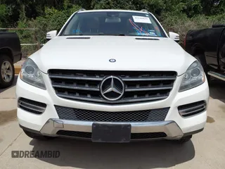 2014 Mercedes-Benz M 350 z VIN 4JGDA5HB1EA439030, wystawiony jako IAAI lot #42142825 z przebiegiem 114 429 mil mil oraz . Historia ofert i sprzedaży dostępna na DreamBid. Obrazek 6.