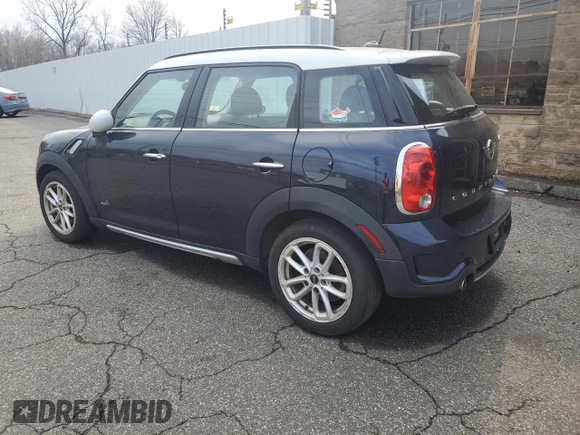 2016 MINI Countryman S with VIN WMWZC5C51GWU19983, listed as a Copart auction lot 51119195 with 117,881 mi miles and Clean Title. Bid and sale history available at DreamBid. Image 2.