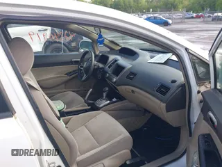2009 Honda Civic LX z VIN 2HGFA16569H342000, wystawiony jako IAAI lot #42340919 z przebiegiem 214 370 mil mil oraz . Historia ofert i sprzedaży dostępna na DreamBid. Obrazek 5.