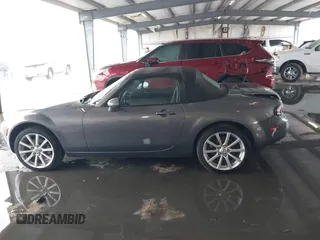 2006 Mazda MX-5 Miata Sport с VIN JM1NC25F560110444, выставлен на аукционе IAAI как лот 42611844 с пробегом 58 309 миль миль и . История ставок и продаж доступна на DreamBid. Изображение 14.
