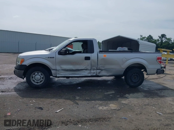 2013 Ford F-150 XL z VIN 1FTMF1CM1DKE52831, wystawiony jako IAAI lot #42401051 z przebiegiem 111 734 mil mil oraz . Historia ofert i sprzedaży dostępna na DreamBid. Obrazek 14.