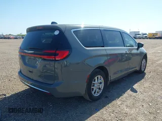 2023 Chrysler Pacifica Touring L с VIN 2C4RC1BG8PR613532, выставлен на аукционе IAAI как лот 41991493 с пробегом 70 670 миль миль и . История ставок и продаж доступна на DreamBid. Изображение 4.