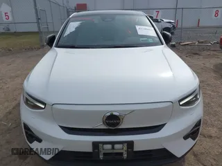 2023 Volvo C40 Recharge Pure Electric Ultimate with VIN YV4ED3GM1P2056366, listed as a IAAI auction lot 41748881 with 18,462 mi miles. Bid and sale history available at carsss.com. Image 12.