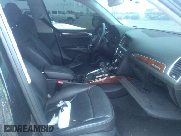 2015 Audi Q5 Premium Plus with VIN WA1LFAFP6FA068645, listed as a IAAI auction lot 38813892 with 1 mi miles. Bid and sale history available at carsss.com. Image 5.