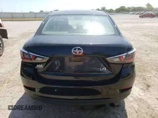 2016 Scion iA z VIN 3MYDLBZV8GY112646, wystawiony jako Copart lot #51481723 z przebiegiem 98 781 mil mil oraz . Historia ofert i sprzedaży dostępna na DreamBid. Obrazek 6.