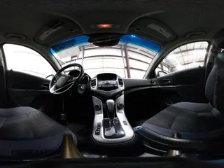 2014 Chevrolet Cruze 1LT z VIN 1G1PC5SB8E7117110, wystawiony jako IAAI lot #42224375 z przebiegiem 81 921 mil mil oraz . Historia ofert i sprzedaży dostępna na DreamBid. Obrazek 21.