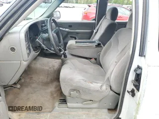 2000 GMC New Sierra 1500 SL with VIN 2GTEC19V3Y1311021, listed as a Copart auction lot 50823475 with 279,540 mi miles and Salvage Title. Bid and sale history available at carsss.com. Image 7.