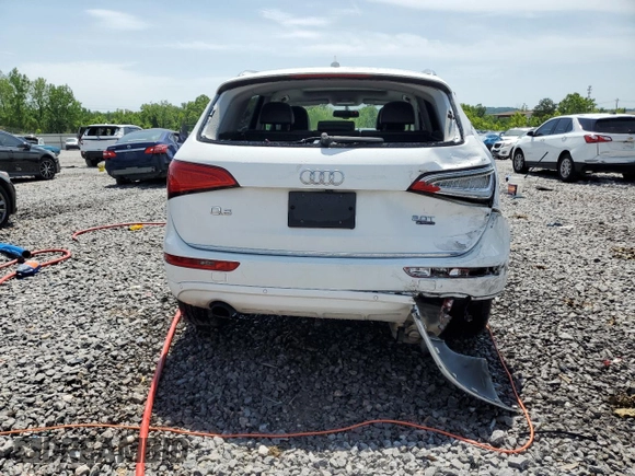 2015 Audi Q5 Premium Plus z VIN WA1LFAFP4FA146887, wystawiony jako Copart lot #57080865 z przebiegiem 83 215 mil mil oraz Szkoda całkowita • Salvage title. Historia ofert i sprzedaży dostępna na DreamBid. Obrazek 6.
