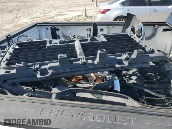 2018 Chevrolet Silverado 1500 LT with VIN 1GCRCREC2JZ217553, listed as a Copart auction lot 51945385 with 117,514 mi miles and Salvage Title. Bid and sale history available at DreamBid. Image 12.