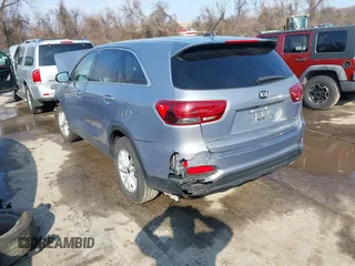 2020 Kia Sorento LX V6 with VIN 5XYPG4A56LG638084, listed as a IAAI auction lot 41474602 with 89,244 mi miles. Bid and sale history available at carsss.com. Image 3.