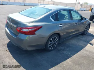 2018 Nissan Altima 2.5 S with VIN 1N4AL3AP9JC208196, listed as a IAAI auction lot 39830924 with 112,291 mi miles. Bid and sale history available at carsss.com. Image 4.