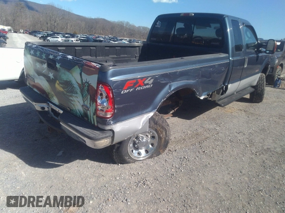2004 Ford F-250 XL z VIN 1FTNX21P04EB90318, wystawiony jako IAAI lot #41640316 z przebiegiem 218 352 mil mil oraz . Historia ofert i sprzedaży dostępna na DreamBid. Obrazek 6.