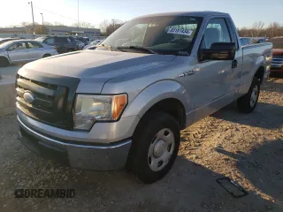 2009 Ford F-150 XL с VIN 1FTRF14W49KB73189, выставлен на аукционе Copart как лот 83101434 с пробегом 159 639 миль миль и Списание • Salvage title. История ставок и продаж доступна на DreamBid. Изображение 1.