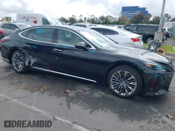 2020 Lexus LS with VIN JTHG5LFF4L5011134, listed as a IAAI auction lot 41782417 with 14,070 mi miles and . Bid and sale history available at DreamBid. Image 13.