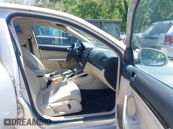 2010 Volkswagen Jetta Limited Edition with VIN 3VWRX7AJXAM044179, listed as a IAAI auction lot 42197314 with 195,146 mi miles and . Bid and sale history available at DreamBid. Image 5.