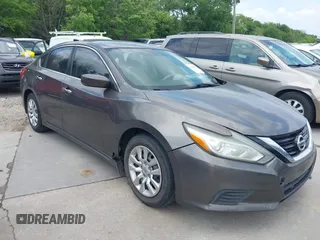 2016 Nissan Altima 2.5 S with VIN 1N4AL3APXGN333107, listed as a IAAI auction lot 42046878 with 105,742 mi miles. Bid and sale history available at carsss.com. Image 1.