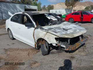 2016 Volkswagen Jetta Sedan 1.4T S w/Technology with VIN 3VW267AJ9GM326875, listed as a IAAI auction lot 40957323 with 1 mi miles. Bid and sale history available at carsss.com. Image 1.