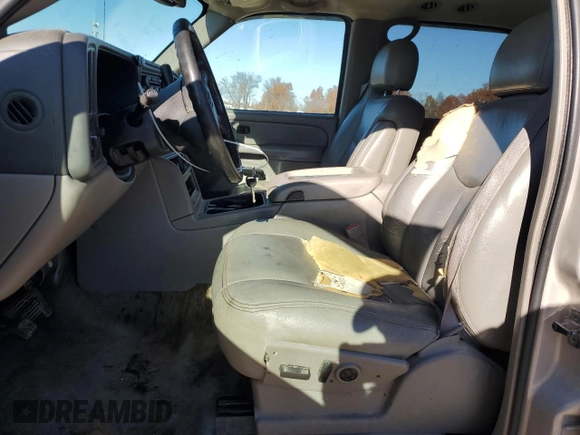 2004 Chevrolet Suburban LT with VIN 1GNEC16ZX4J141691, listed as a Copart auction lot 80963324 with 381,337 mi miles and Salvage Title. Bid and sale history available at carsss.com. Image 7.