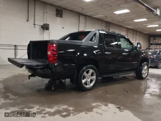 2008 Chevrolet Avalanche LTZ with VIN 3GNFK12378G241599, listed as a IAAI auction lot 41812571 with 137,502 mi miles. Bid and sale history available at carsss.com. Image 4.