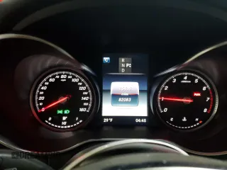 2018 Mercedes-Benz C 300 with VIN WDDWJ4KB4JF606547, listed as a Copart auction lot 42483995 with 82,083 mi miles and Salvage title. Bid and sale history available at DreamBid. Image 9.