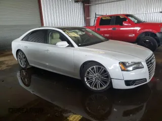 2017 Audi A8 with VIN WAU44AFD2HN009512, listed as a Copart auction lot 84442474 with 44,174 mi miles and Salvage title. Bid and sale history available at DreamBid. Image 4.