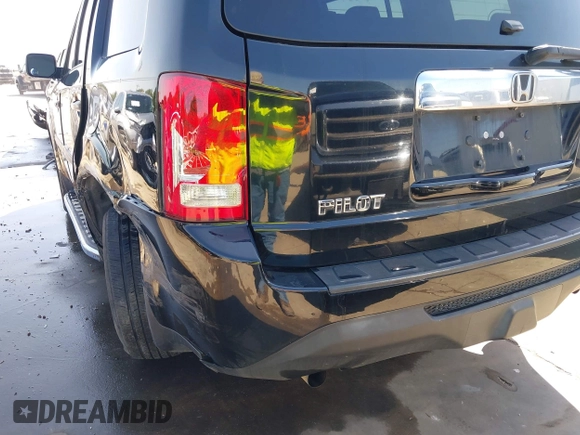 2015 Honda Pilot LX with VIN 5FNYF3H29FB016474, listed as a IAAI auction lot 41976782 with 200,692 mi miles and . Bid and sale history available at carsss.com. Image 17.