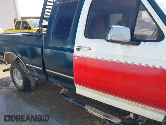 1995 Ford F-150 with VIN 1FTEX15N4SKC22219, listed as a IAAI auction lot 41704904 with 267,405 mi miles. Bid and sale history available at carsss.com. Image 6.