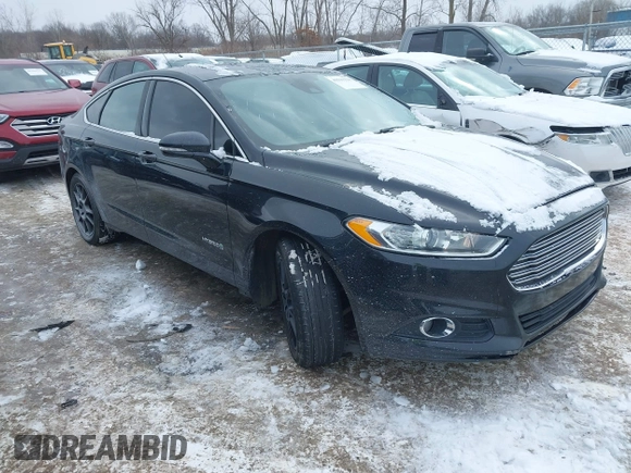 2013 Ford Fusion SE Hybrid with VIN 3FA6P0LU0DR176353, listed as a IAAI auction lot 41591238 with 190,717 mi miles. Bid and sale history available at carsss.com. Image 1.