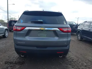 2021 Chevrolet Traverse LT Cloth z VIN 1GNERGKW3MJ157258, wystawiony jako IAAI lot #42169401 z przebiegiem 34 992 mil mil oraz . Historia ofert i sprzedaży dostępna na DreamBid. Obrazek 17.
