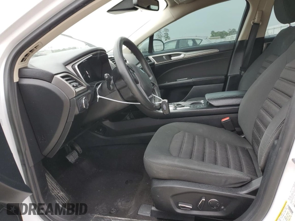 2019 Ford Fusion SE with VIN 3FA6P0LUXKR207945, listed as a Copart auction lot 48043383 with 137,807 mi miles and . Bid and sale history available at DreamBid. Image 7.