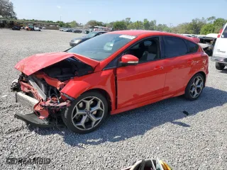 2017 Ford Focus ST with VIN 1FADP3L95HL333884, listed as a Copart auction lot 51368635 with 92,350 mi miles and Salvage Title. Bid and sale history available at carsss.com. Image 1.