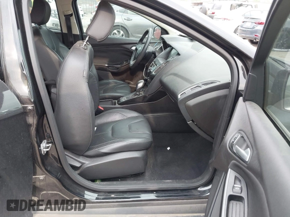 2015 Ford Focus Titanium с VIN 1FADP3N25FL374402, выставлен на аукционе IAAI как лот 42036678 с пробегом 85 785 миль миль и . История ставок и продаж доступна на DreamBid. Изображение 5.