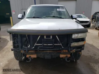 2001 Chevrolet Silverado 1500 LT with VIN 1GCEK19T51E133196, listed as a Copart auction lot 45113174 with 257,917 mi miles and Salvage Title. Bid and sale history available at carsss.com. Image 5.