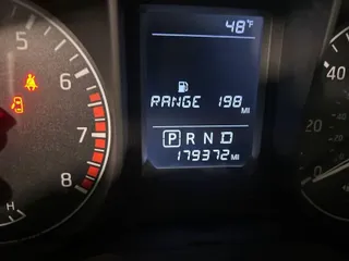 2017 Nissan Titan SV с VIN 1N6AA1EK7HN503490, выставлен на аукционе IAAI как лот 42043303 с пробегом 179 372 миль миль и . История ставок и продаж доступна на DreamBid. Изображение 1.