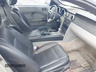 2005 Ford Mustang Deluxe с VIN 1ZVFT80N855139652, выставлен на аукционе IAAI как лот 42479548 с пробегом 289 517 миль миль и . История ставок и продаж доступна на DreamBid. Изображение 5.